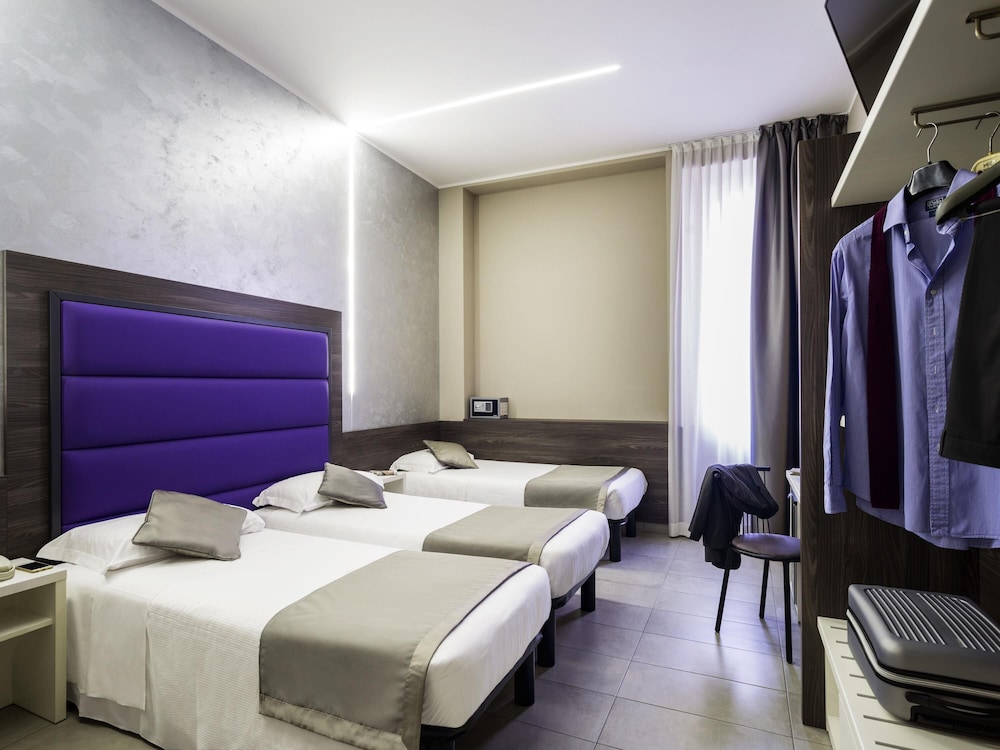 ibis Styles Milano Centro — Hotel rooms in Milan, Lombardy