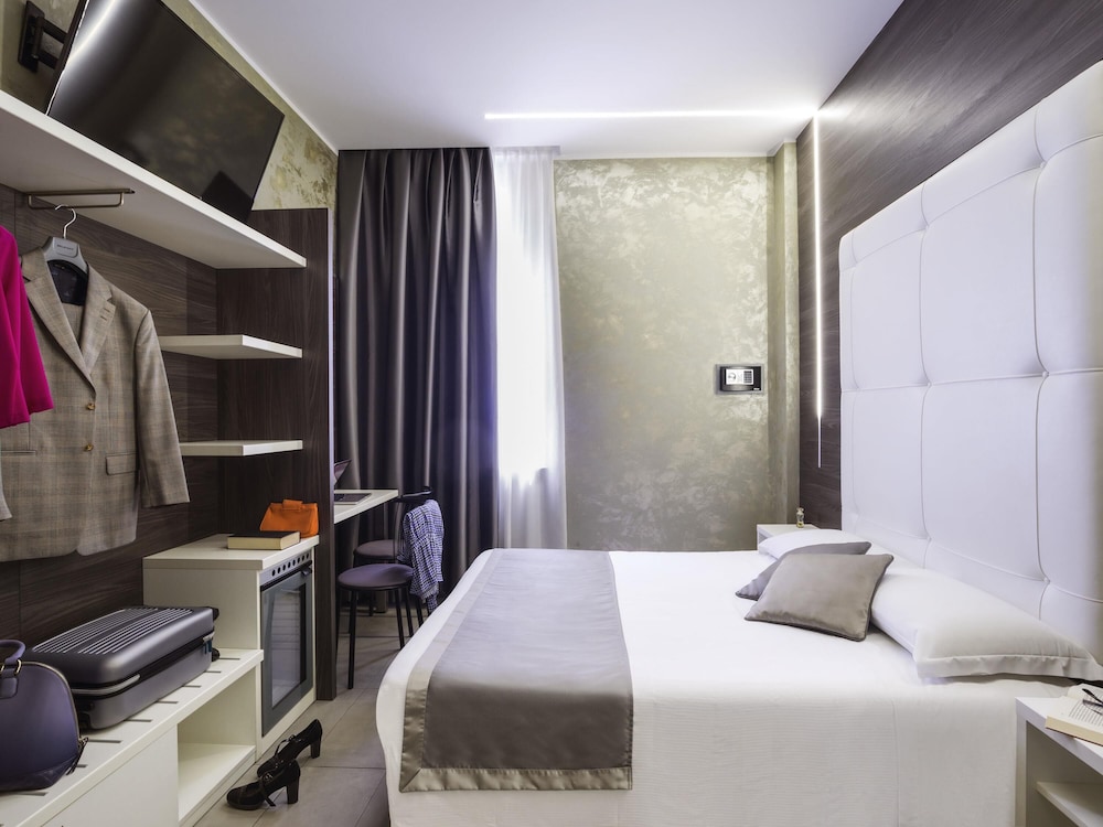 ibis Styles Milano Centro — Hotel rooms in Milan, Lombardy
