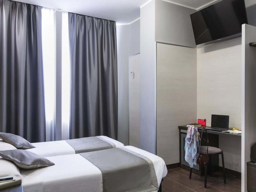 ibis Styles Milano Centro — Hotel rooms in Milan, Lombardy