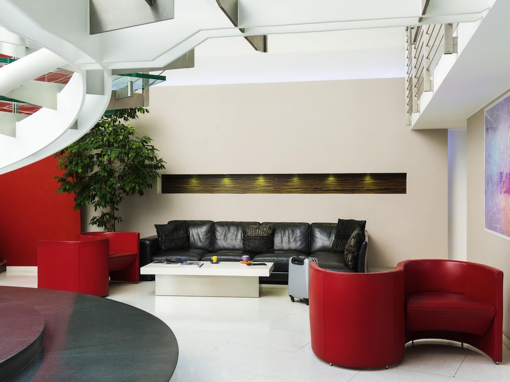 ibis Styles Milano Centro — Hotel building in Milan, Lombardy