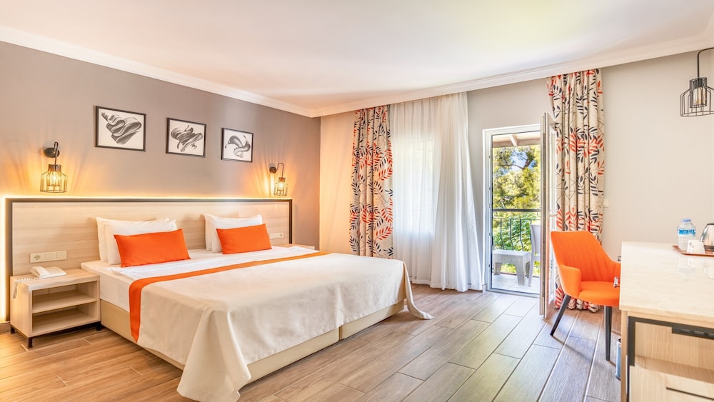 Club Marco Polo - All inclusive — Hotel rooms in Kemer