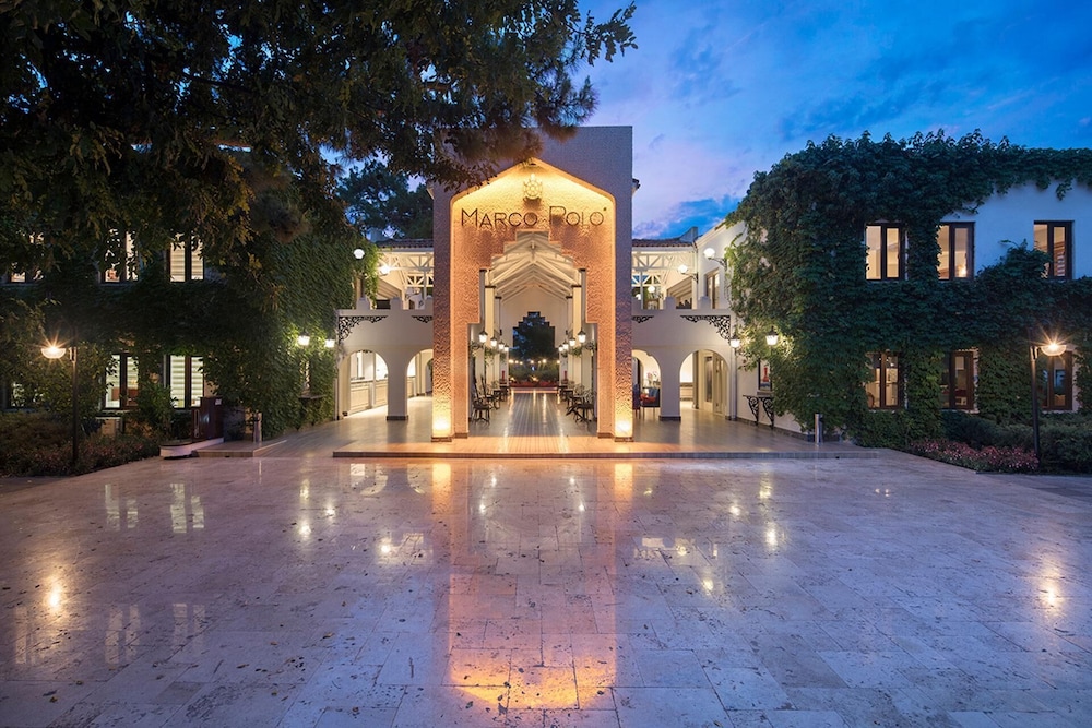 Club Marco Polo - All inclusive — Hotel building in Kemer