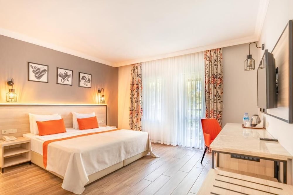 Club Marco Polo - All inclusive — Hotel rooms in Kemer