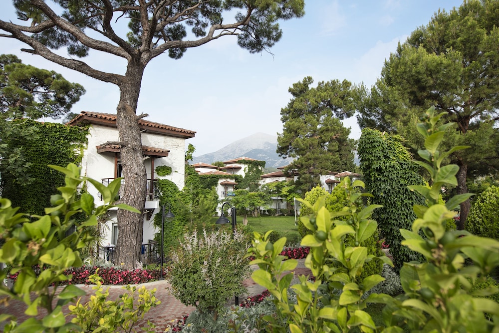 Club Marco Polo - All inclusive — Hotel building in Kemer