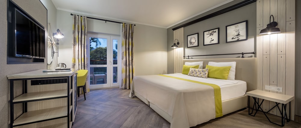 Club Marco Polo - All inclusive — Hotel rooms in Kemer