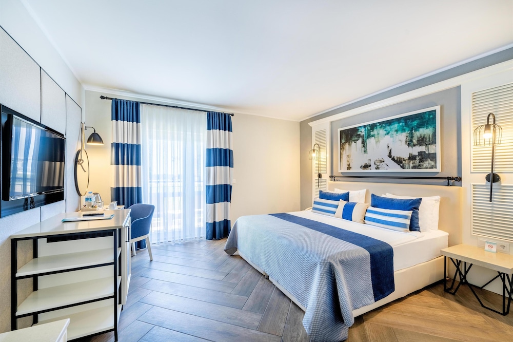 Club Marco Polo - All inclusive — Hotel rooms in Kemer