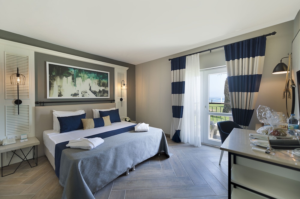 Club Marco Polo - All inclusive — Hotel rooms in Kemer