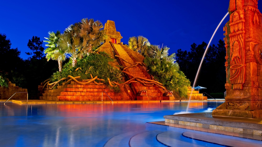 Disney's Coronado Springs Resort — Swimming pool in Walt Disney World Resort, Florida
