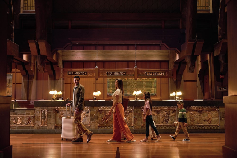 Disney's Grand Californian Hotel & Spa — Hotel building in Anaheim, California