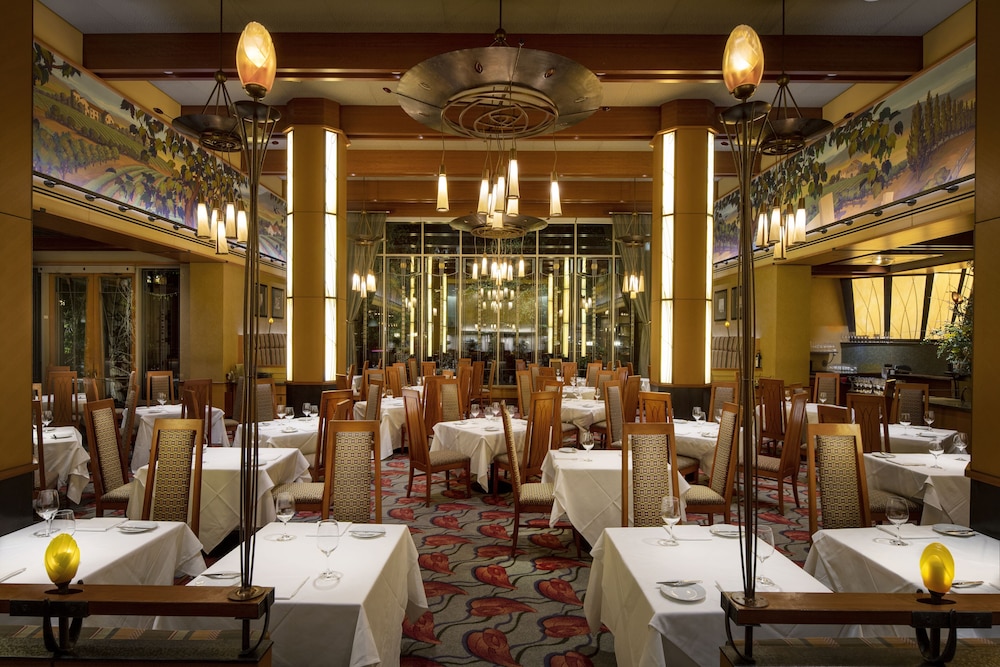 Disney's Grand Californian Hotel & Spa — Restaurant & bars in Anaheim, California