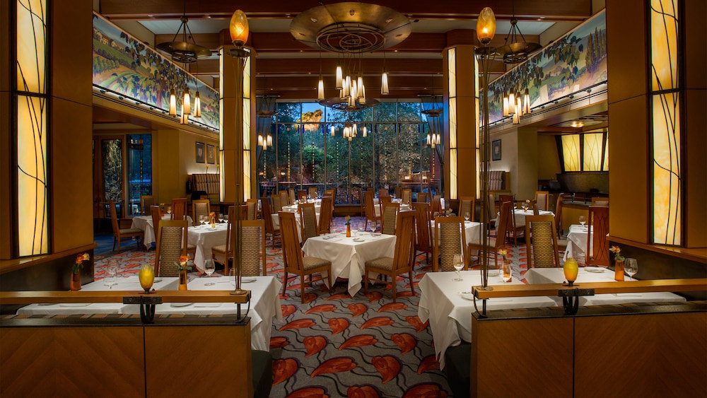 Disney's Grand Californian Hotel & Spa — Restaurant & bars in Anaheim, California