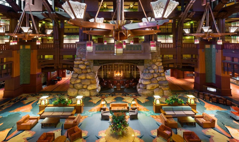Disney's Grand Californian Hotel & Spa — Hotel building in Anaheim, California