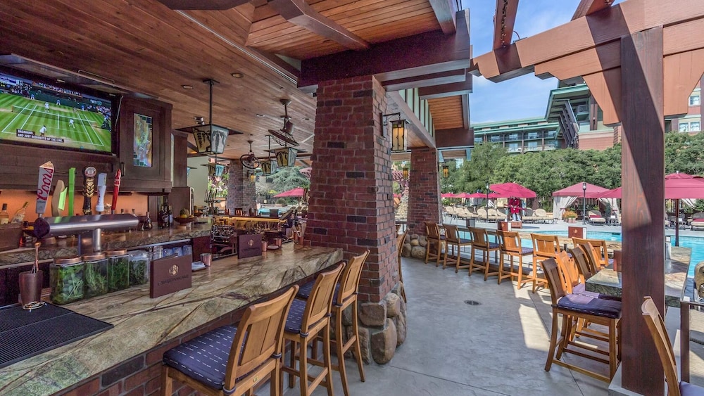 Disney's Grand Californian Hotel & Spa — Restaurant & bars in Anaheim, California