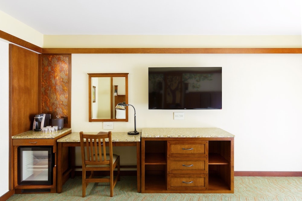 Disney's Grand Californian Hotel & Spa — Hotel rooms in Anaheim, California