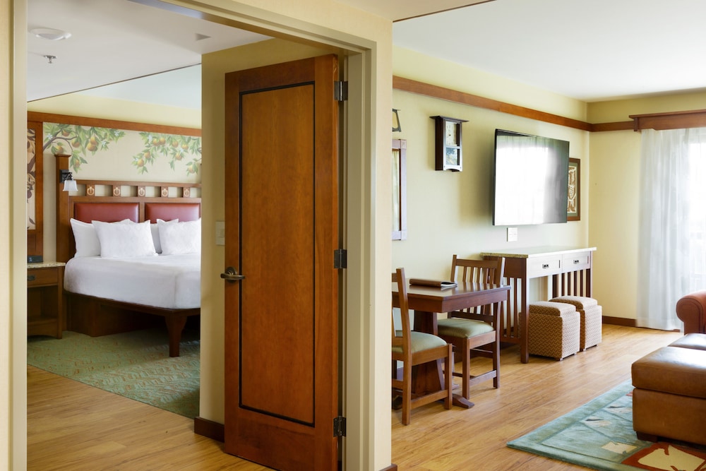 Disney's Grand Californian Hotel & Spa — Hotel rooms in Anaheim, California
