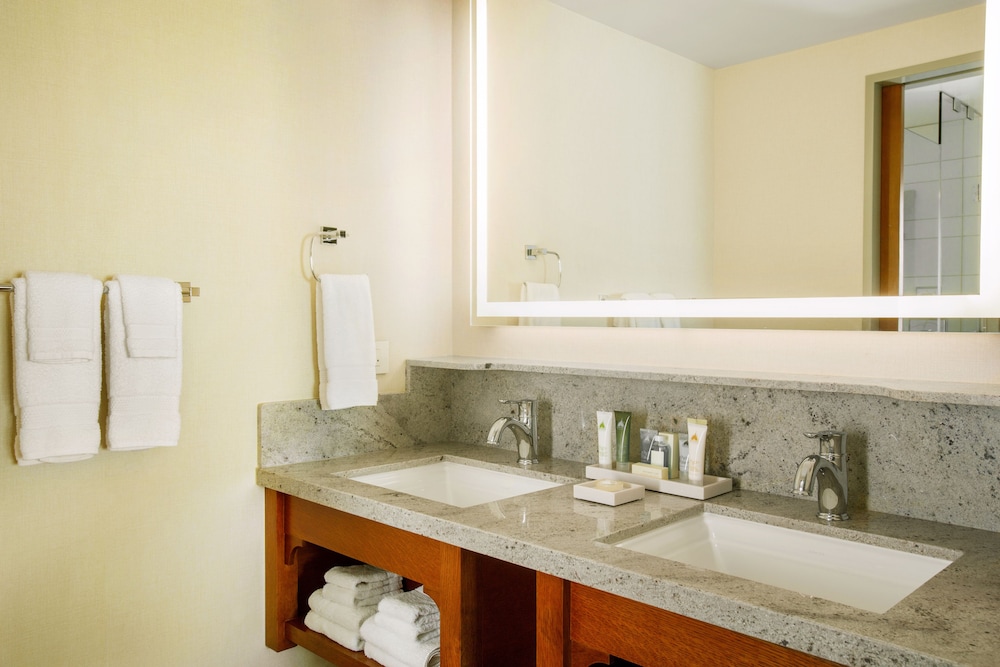 Disney's Grand Californian Hotel & Spa — Hotel rooms in Anaheim, California