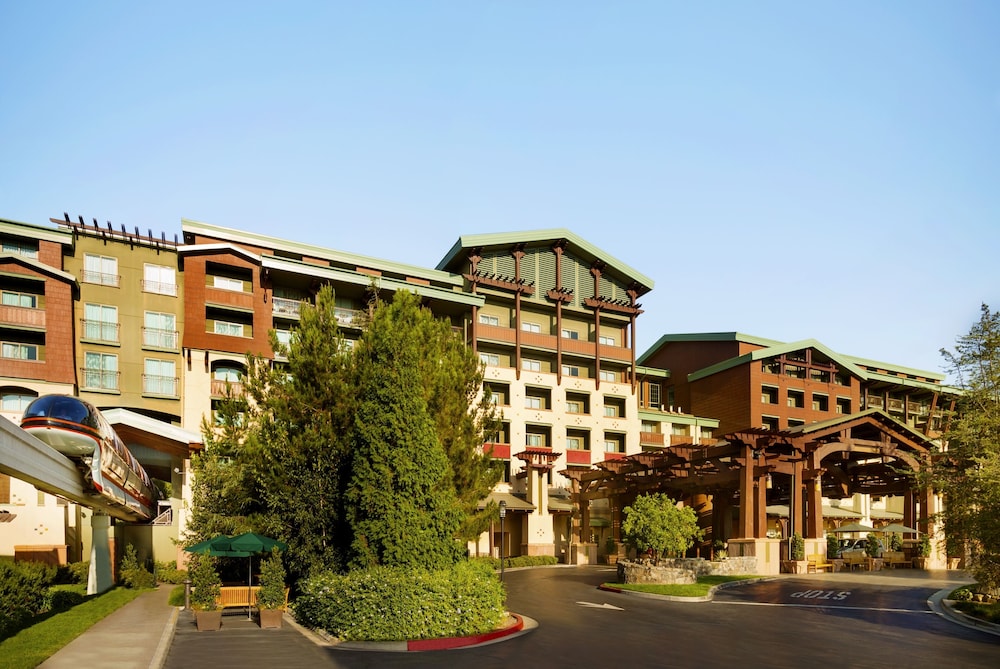 Disney's Grand Californian Hotel & Spa — Hotel building in Anaheim, California