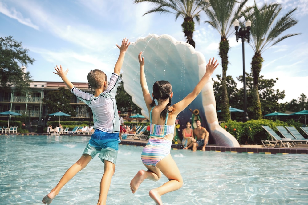 Disney's Port Orleans Resort French Quarter — Swimming pool in Walt Disney World Resort, Florida