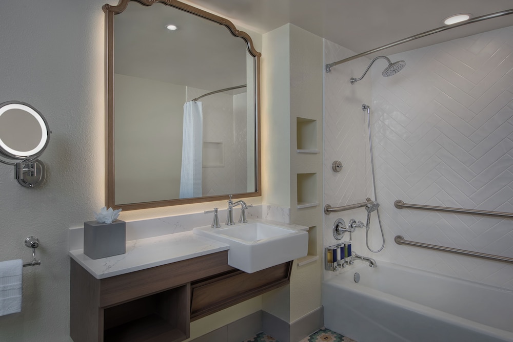 Disney's Port Orleans Resort French Quarter — Hotel rooms in Walt Disney World Resort, Florida