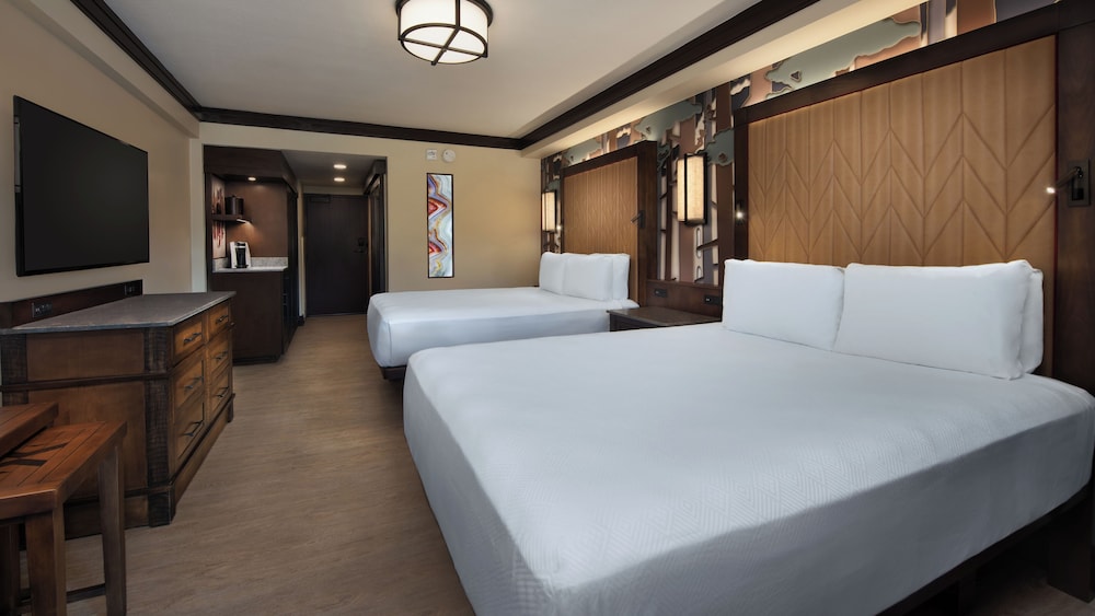 Disney's Wilderness Lodge — Hotel rooms in Walt Disney World Resort, Florida