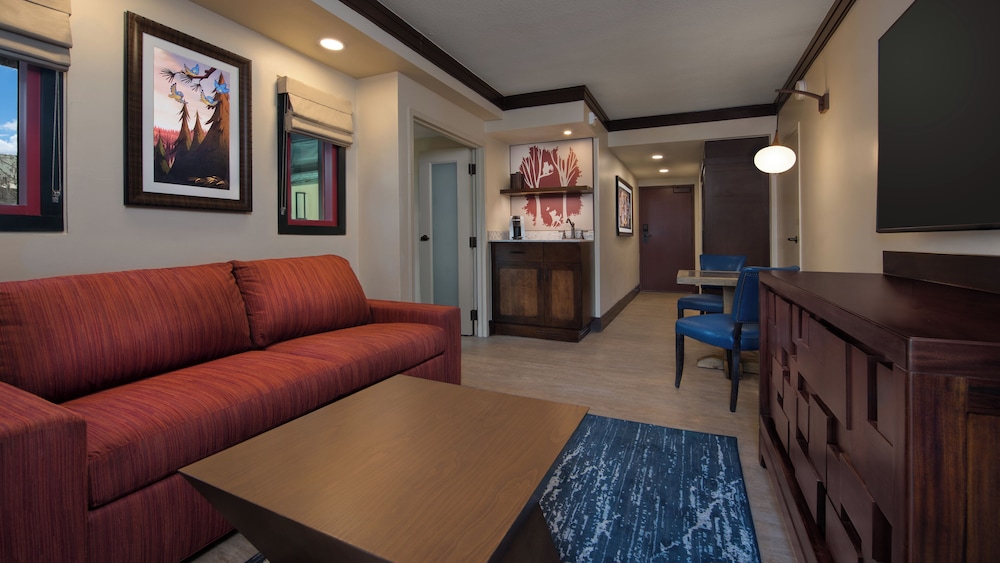 Disney's Wilderness Lodge — Hotel rooms in Walt Disney World Resort, Florida