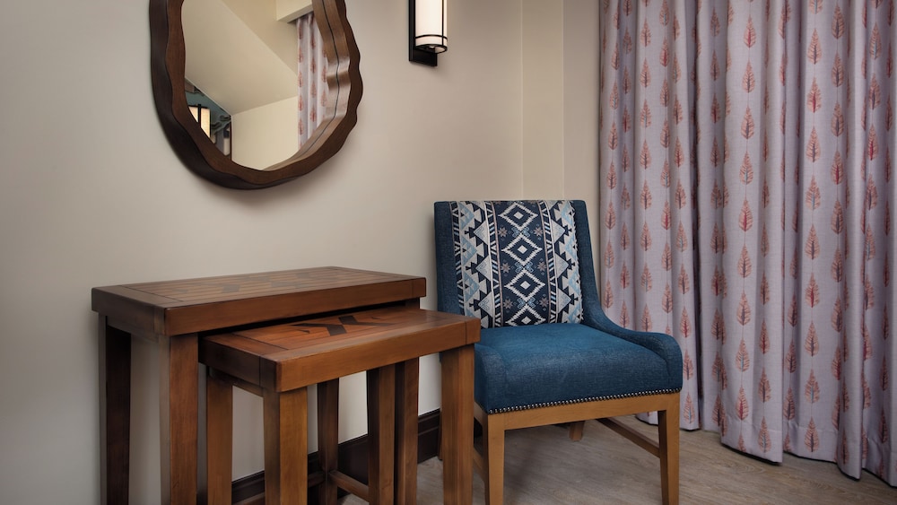 Disney's Wilderness Lodge — Hotel rooms in Walt Disney World Resort, Florida