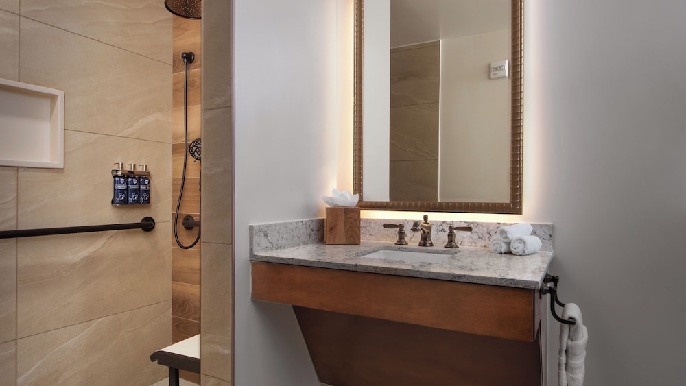 Disney's Wilderness Lodge — Hotel rooms in Walt Disney World Resort, Florida