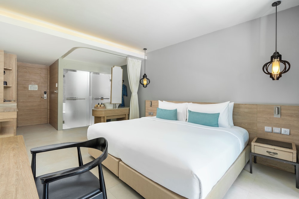 AtEase Phuket Patong — Hotel rooms in Patong Beach, Phuket Province