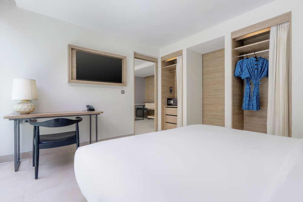 AtEase Phuket Patong — Hotel rooms in Patong Beach, Phuket Province