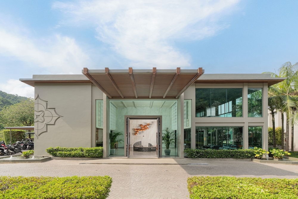 AtEase Phuket Patong — Hotel building in Patong Beach, Phuket Province