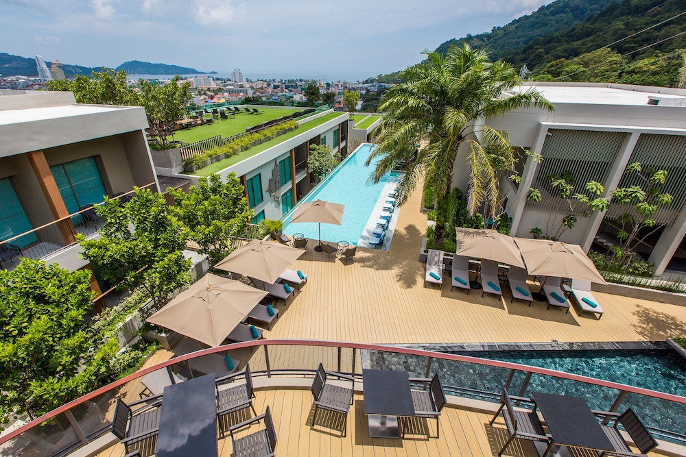 AtEase Phuket Patong — Swimming pool in Patong Beach, Phuket Province