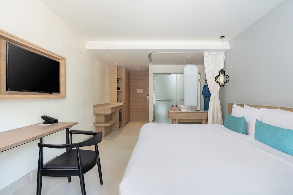 AtEase Phuket Patong — Hotel rooms in Patong Beach, Phuket Province