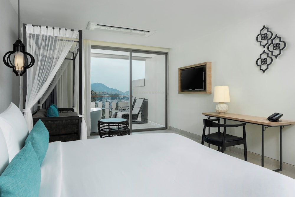 AtEase Phuket Patong — Hotel rooms in Patong Beach, Phuket Province