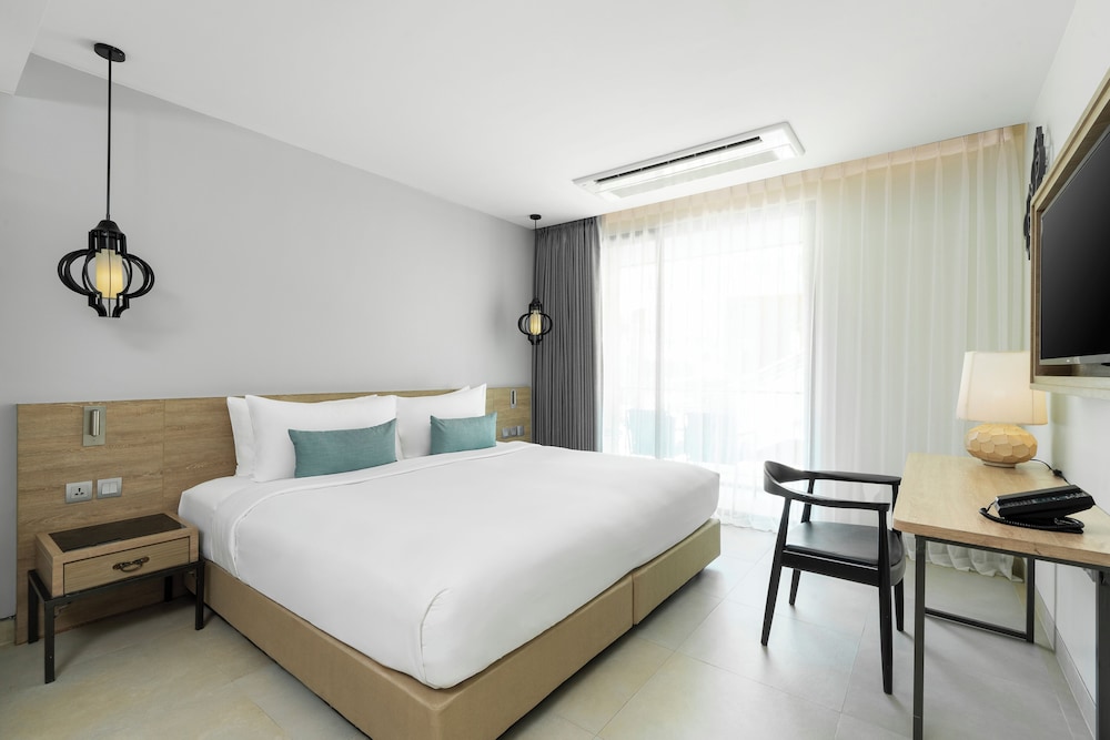 AtEase Phuket Patong — Hotel rooms in Patong Beach, Phuket Province