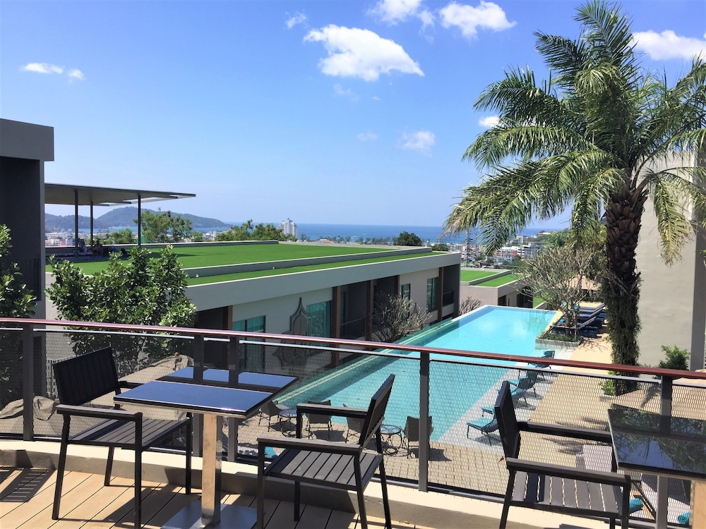 AtEase Phuket Patong — Swimming pool in Patong Beach, Phuket Province