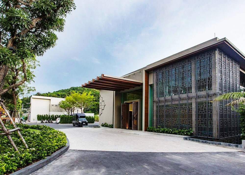 AtEase Phuket Patong — Hotel building in Patong Beach, Phuket Province