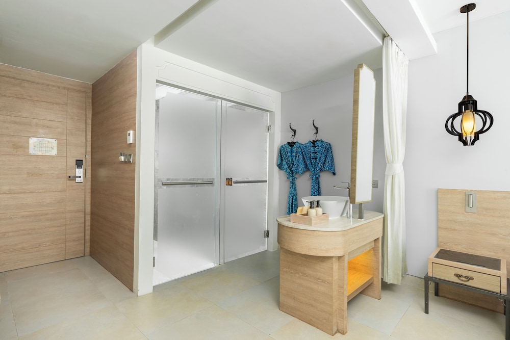 AtEase Phuket Patong — Hotel rooms in Patong Beach, Phuket Province