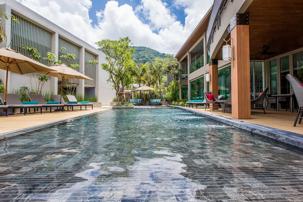 AtEase Phuket Patong — Swimming pool in Patong Beach, Phuket Province