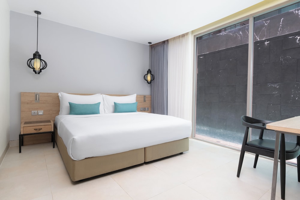 AtEase Phuket Patong — Hotel rooms in Patong Beach, Phuket Province