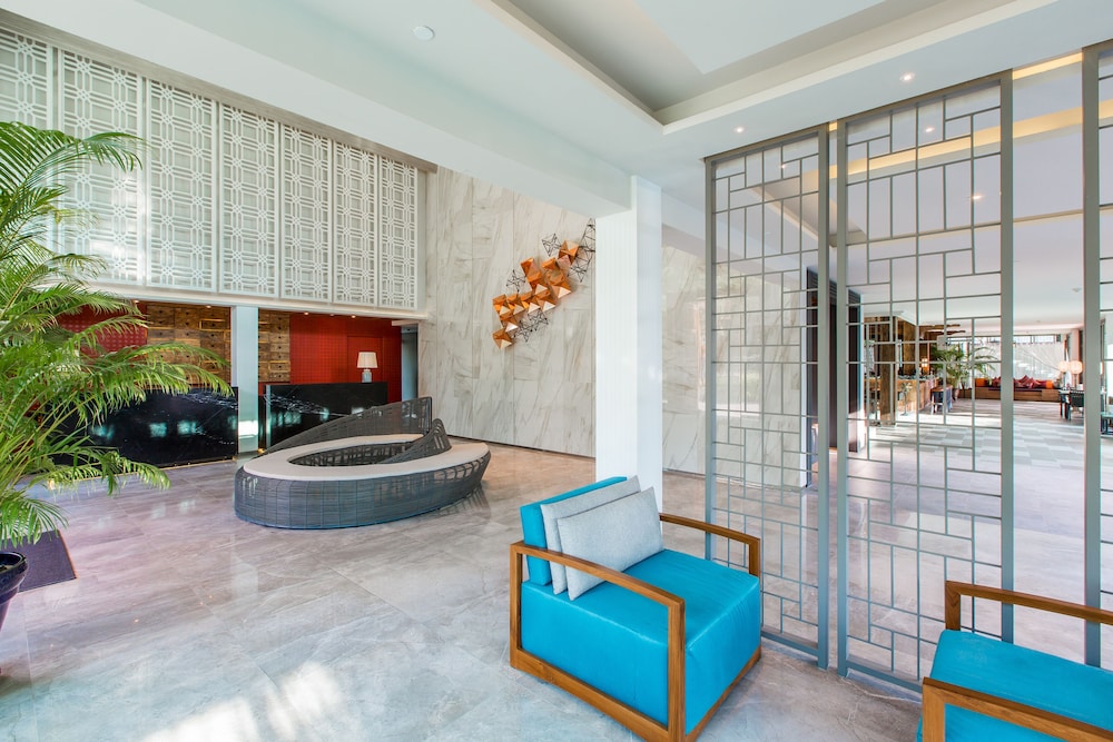 AtEase Phuket Patong — Hotel building in Patong Beach, Phuket Province
