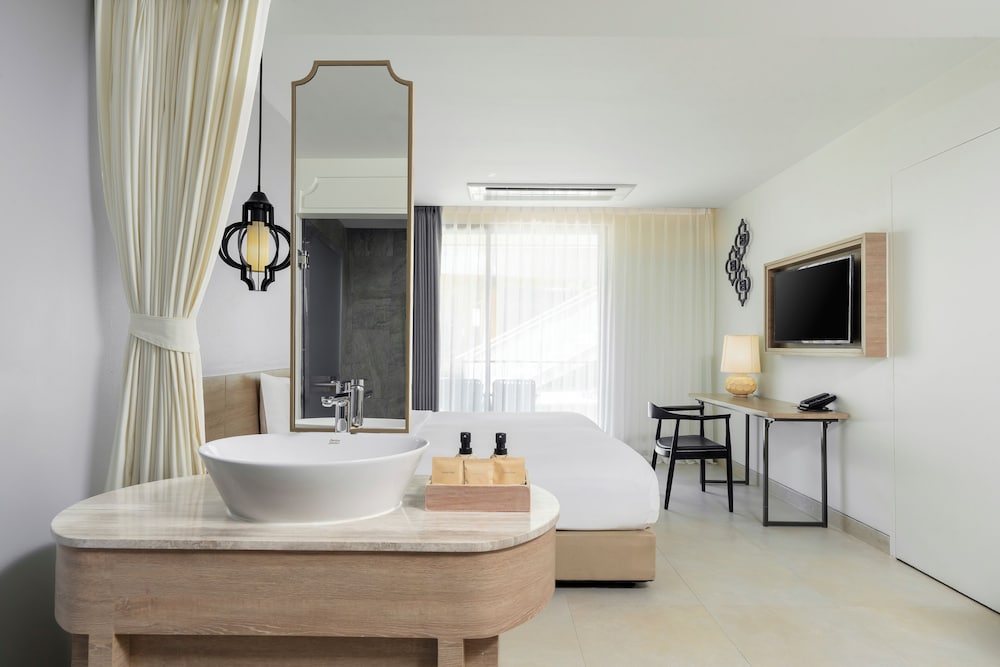 AtEase Phuket Patong — Hotel rooms in Patong Beach, Phuket Province