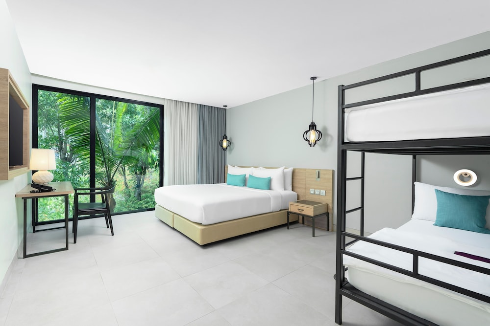 AtEase Phuket Patong — Hotel rooms in Patong Beach, Phuket Province