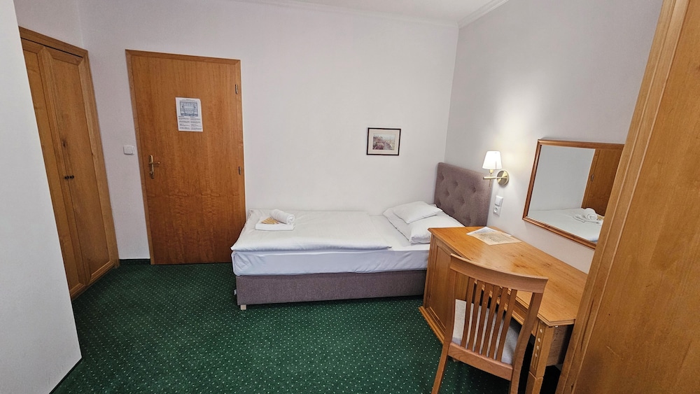 Hotel Claris — Hotel rooms in Prague, Prague