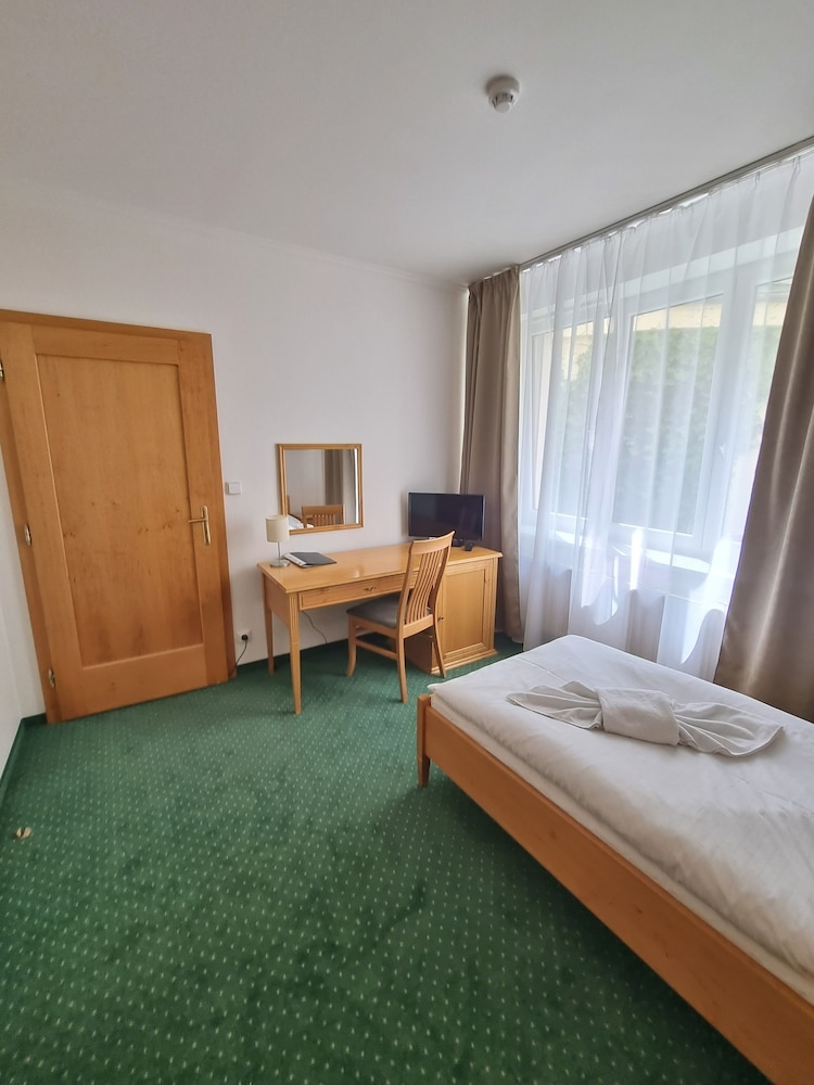 Hotel Claris — Hotel rooms in Prague, Prague