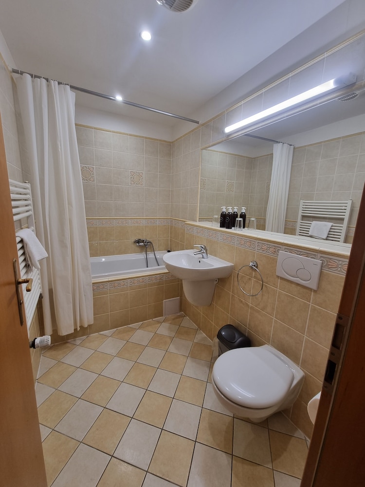 Hotel Claris — Hotel rooms in Prague, Prague
