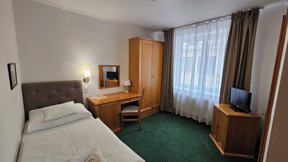 Hotel Claris — Hotel rooms in Prague, Prague