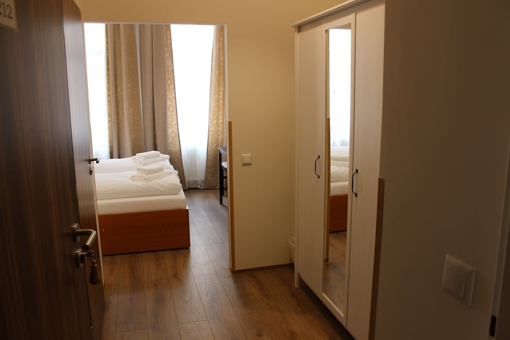 Gallery Hotel SIS — Hotel rooms in Prague, Prague