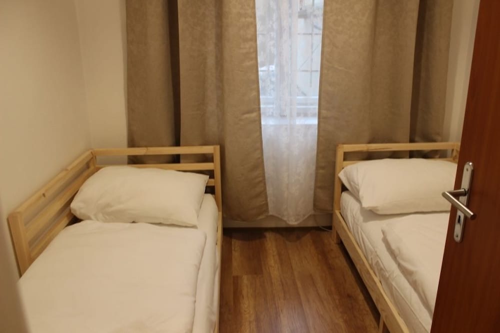 Gallery Hotel SIS — Hotel rooms in Prague, Prague