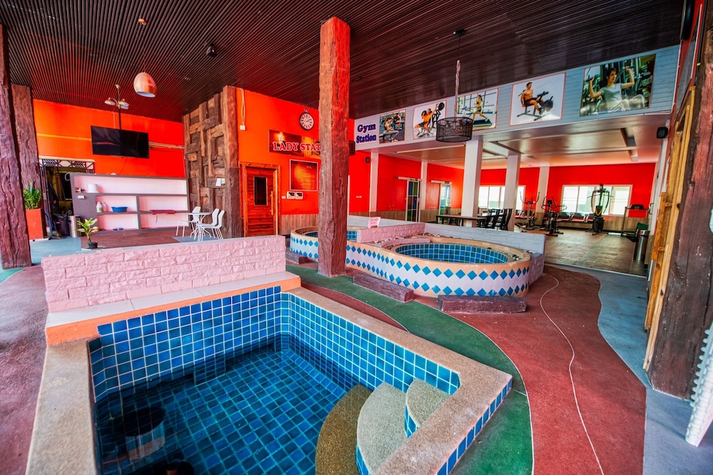 The Train Resort - Your Relaxing Resort with Large Pool & Jacuzzi — Spa in Pattaya, Chonburi