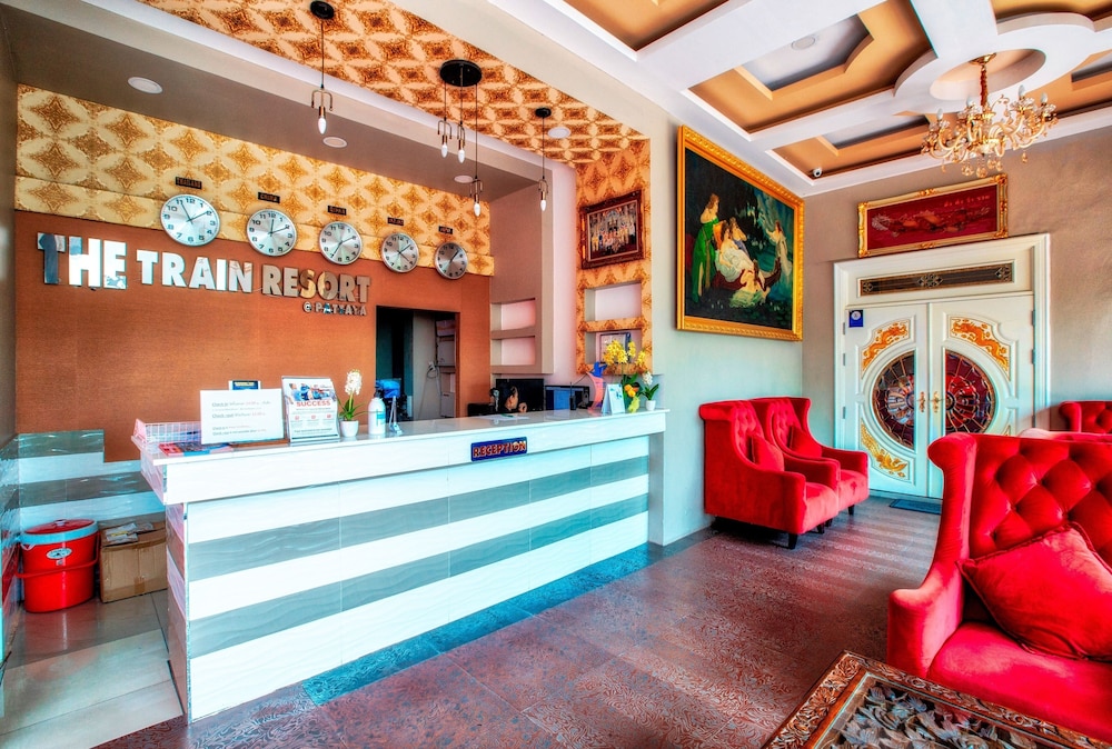 The Train Resort - Your Relaxing Resort with Large Pool & Jacuzzi — Hotel building in Pattaya, Chonburi